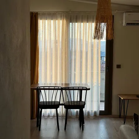 Aden Terrace * 페티예